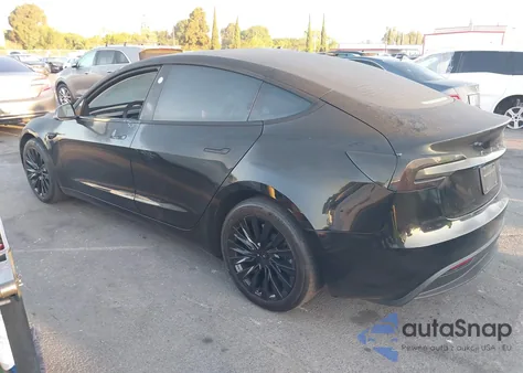 2024 Tesla Model 3 Long Range Dual Motor All-Wheel Drive z USA, uszkodzony, nr VIN 5YJ3E1EB6RF811993